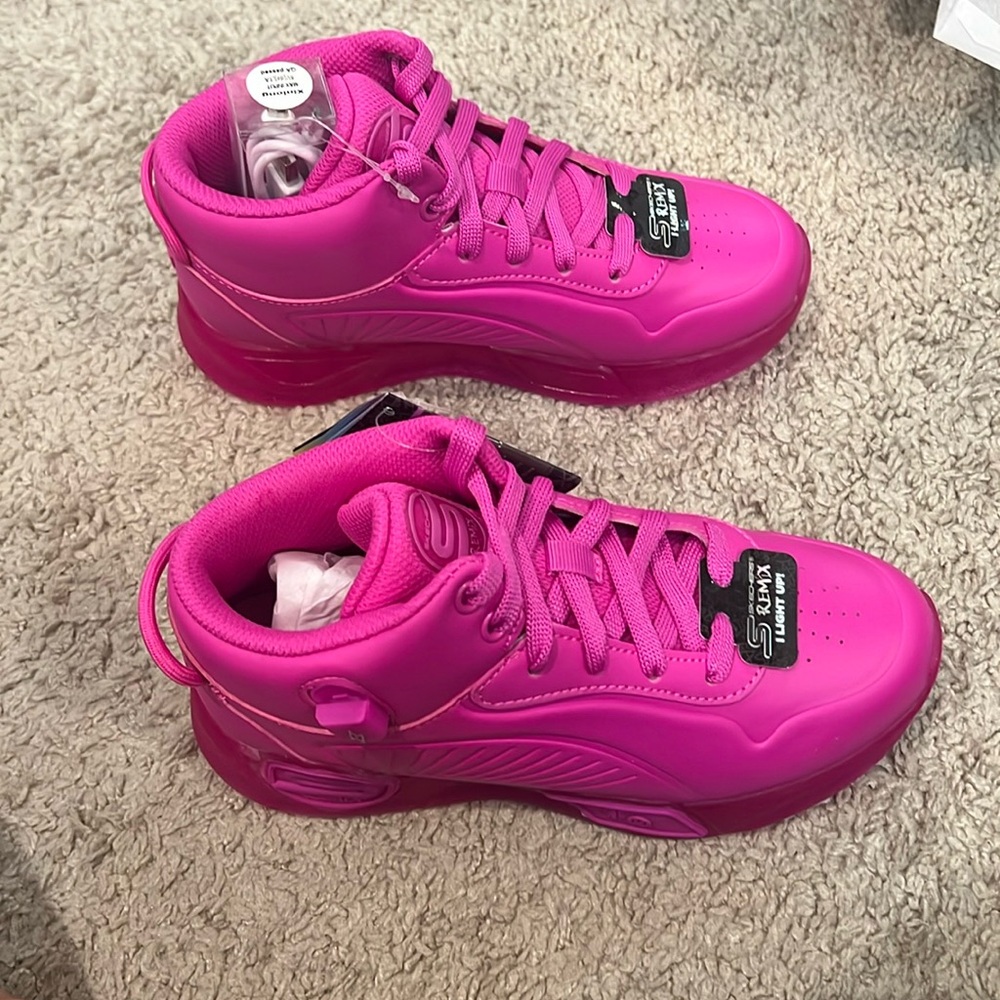 Skechers - Remix Light up Pink - size 3